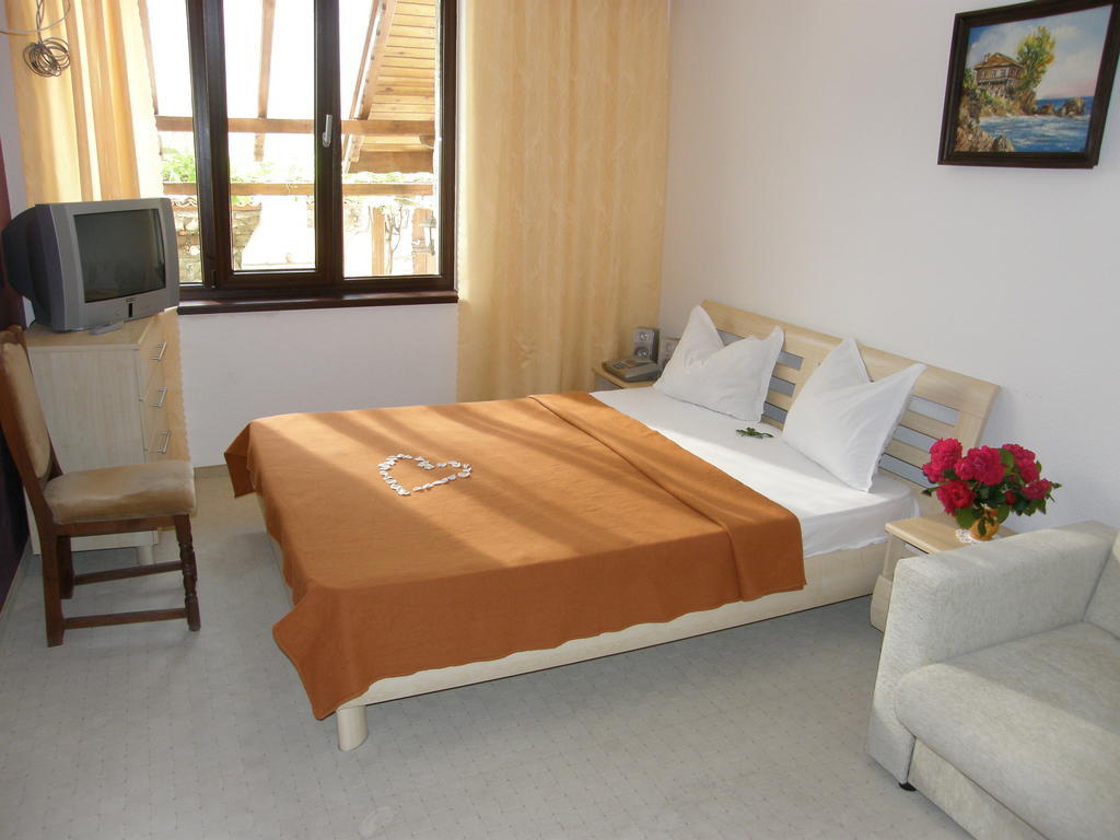 Emona Guest House Nessebar Exterior foto